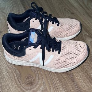 New Balance Women’s Fresh Foam Zante V4 Pink Athletic Sneakers SIZE 7